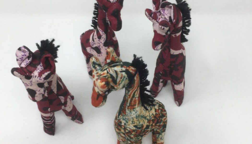 Amazing Animals –  Giraffe