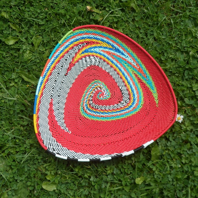 Telephone wire stars Injabulo