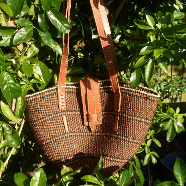 Kenyan sisal shopper – 2